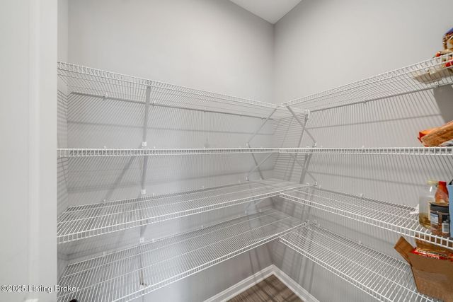 334 Bridlewood Dr, Shepherdsville, KY 40165