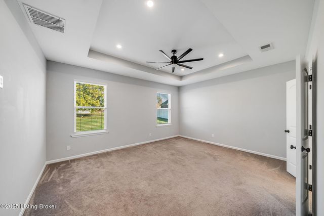 334 Bridlewood Dr, Shepherdsville, KY 40165