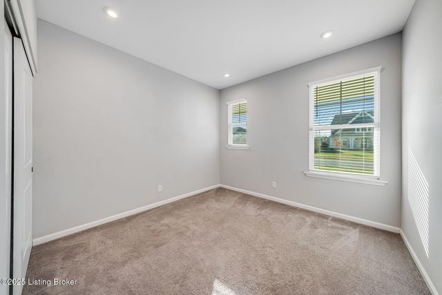 334 Bridlewood Dr, Shepherdsville, KY 40165