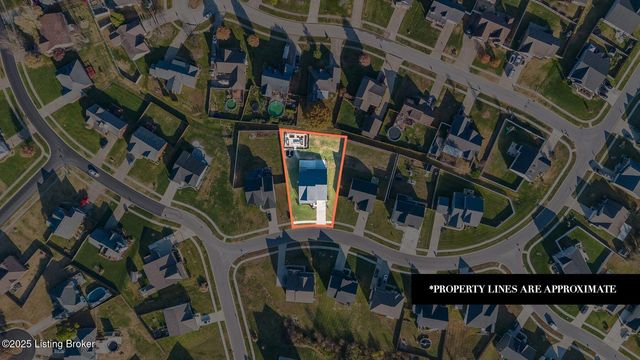 334 Bridlewood Dr, Shepherdsville, KY 40165