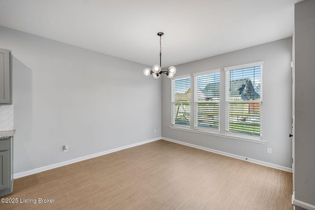 334 Bridlewood Dr, Shepherdsville, KY 40165