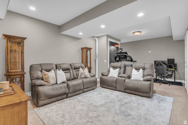 10223 S SPLIT ROCK DR, South Jordan, UT 84009