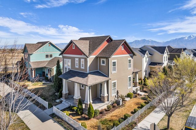 10223 S SPLIT ROCK DR, South Jordan, UT 84009