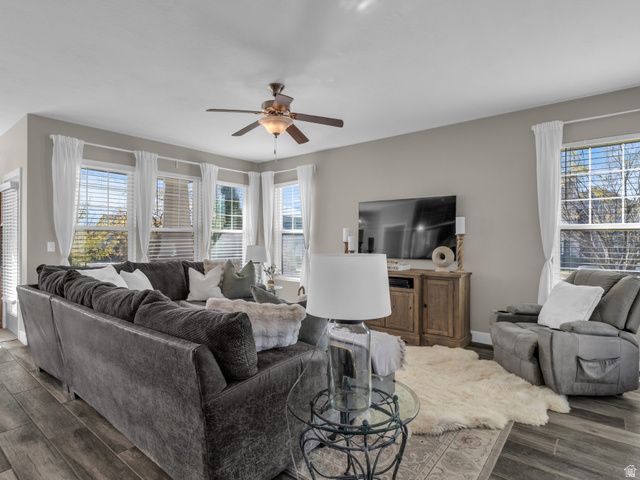 10223 S SPLIT ROCK DR, South Jordan, UT 84009