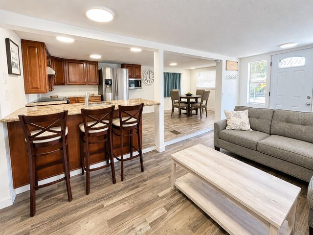 6605 CONNECTICUT STREET, Bradenton, FL 34207