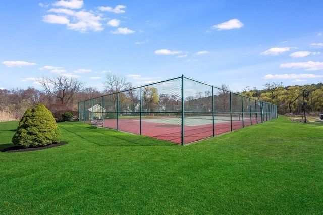 300 Park Terrace Dr 303, Stoneham, MA 02180