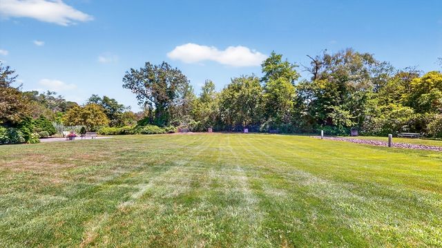 300 Park Terrace Dr 303, Stoneham, MA 02180