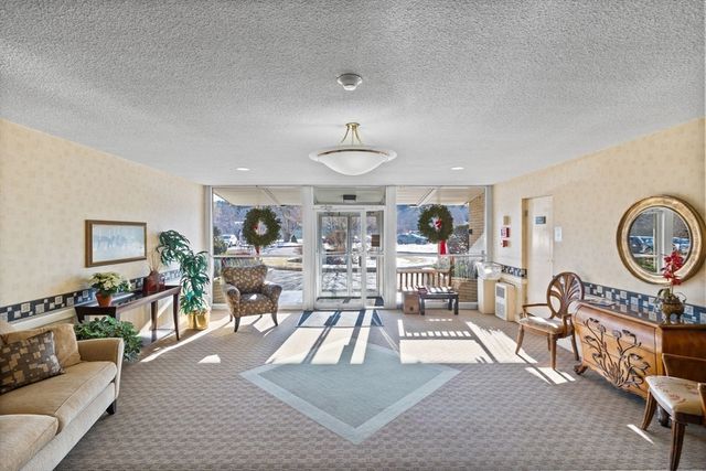 300 Park Terrace Dr 303, Stoneham, MA 02180