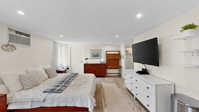 300 Park Terrace Dr 303, Stoneham, MA 02180