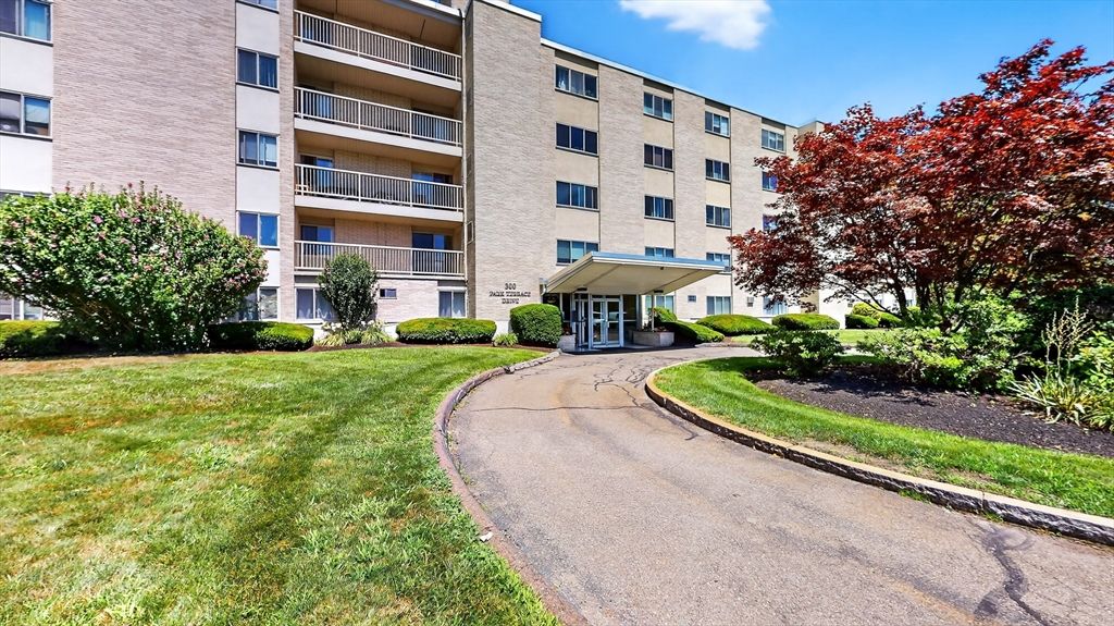 300 Park Terrace Dr 303, Stoneham, MA 02180