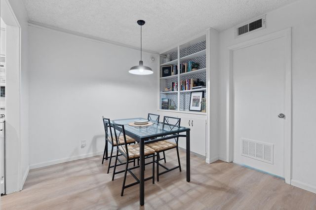 1240 Barton Hills DR 114, Austin, TX 78704