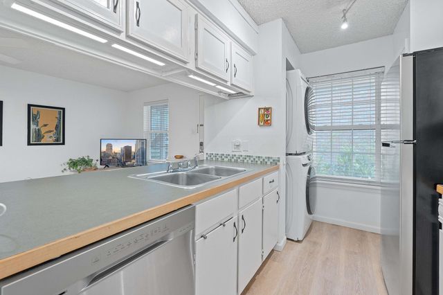 1240 Barton Hills DR 114, Austin, TX 78704