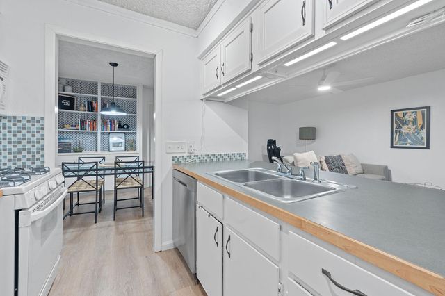 1240 Barton Hills DR 114, Austin, TX 78704