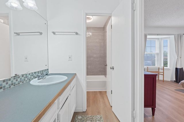 1240 Barton Hills DR 114, Austin, TX 78704