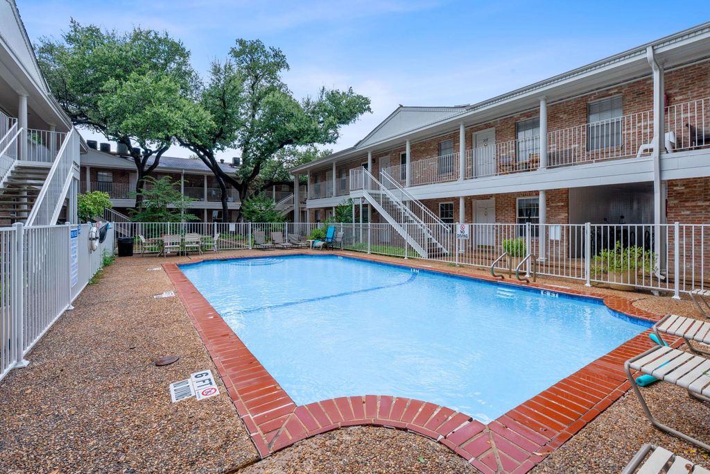 1240 Barton Hills DR 114, Austin, TX 78704