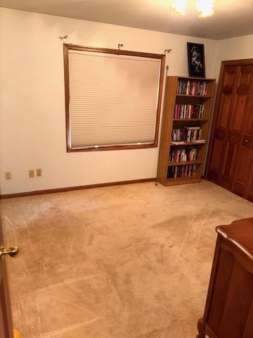 9371 S Chicago ROAD, Oak Creek, WI 53154