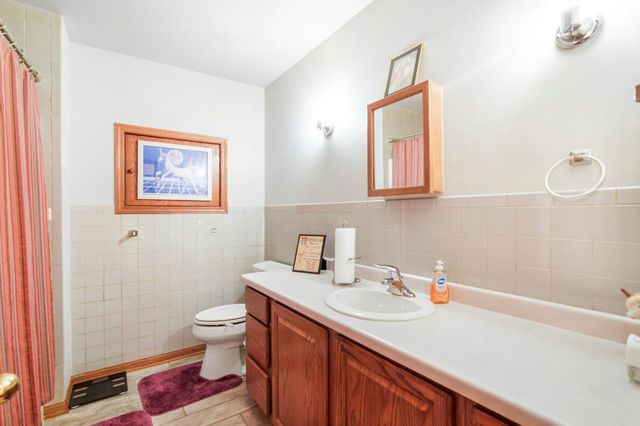 9371 S Chicago ROAD, Oak Creek, WI 53154