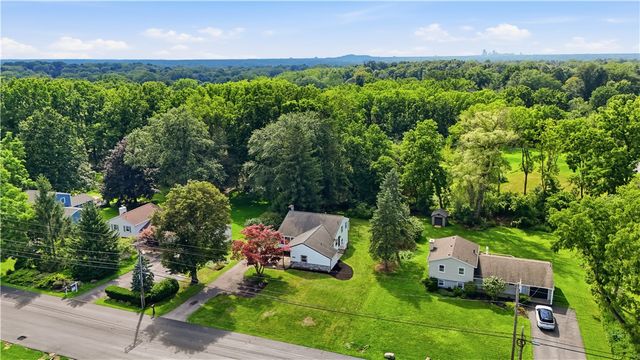 1747 Scribner Road, Penfield, NY 14526