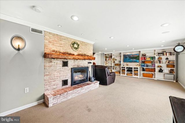 224 N CHESTNUT ST, Elizabethtown, PA 17022