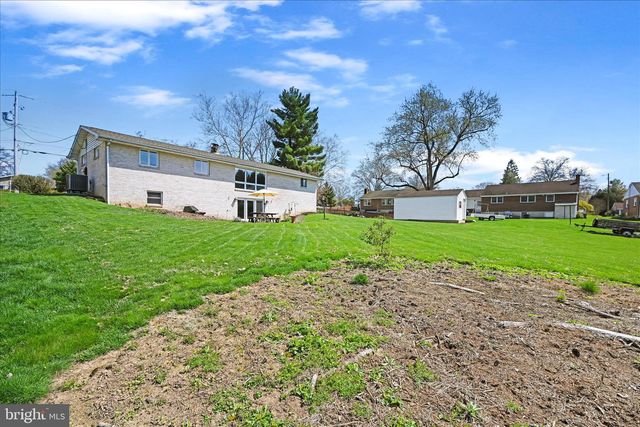 224 N CHESTNUT ST, Elizabethtown, PA 17022