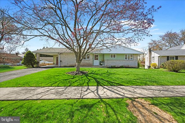 224 N CHESTNUT ST, Elizabethtown, PA 17022