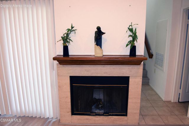 668 Oak Run Trail 106c, Oak Park, CA 91377