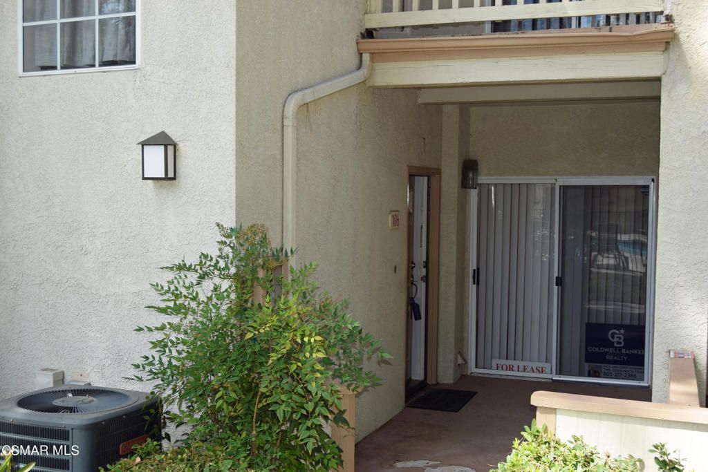 668 Oak Run Trail 106c, Oak Park, CA 91377