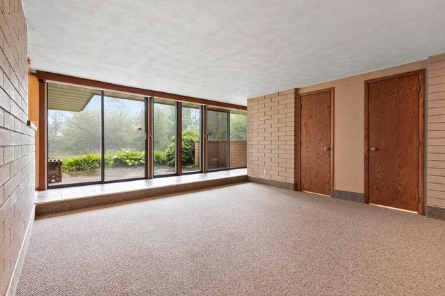 5531 LONG COURT, Appleton, WI 54914
