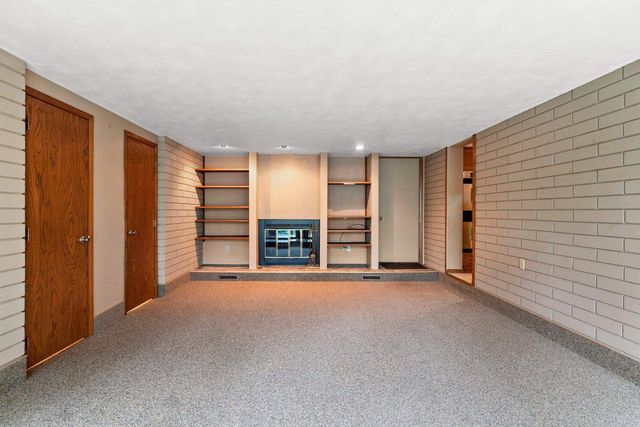5531 LONG COURT, Appleton, WI 54914