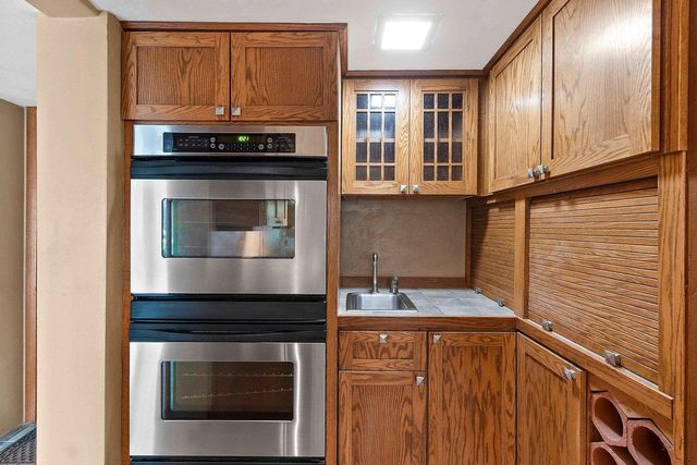 5531 LONG COURT, Appleton, WI 54914