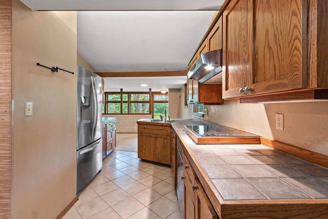 5531 LONG COURT, Appleton, WI 54914