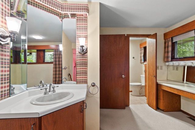 5531 LONG COURT, Appleton, WI 54914