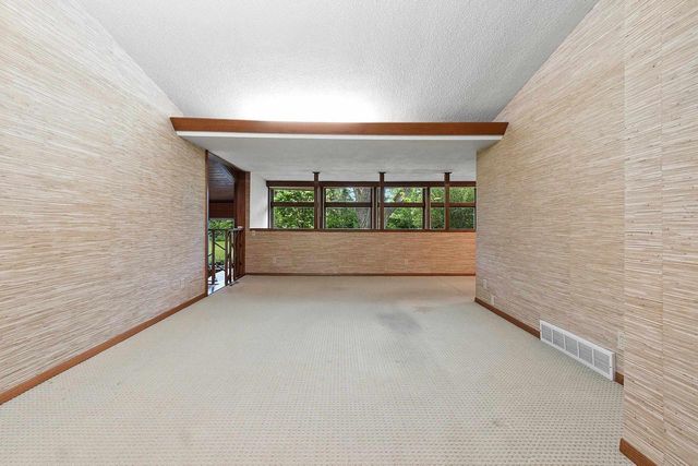 5531 LONG COURT, Appleton, WI 54914