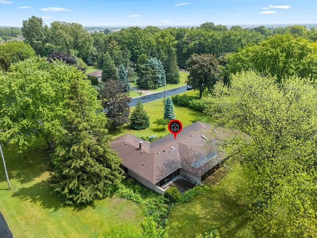 5531 LONG COURT, Appleton, WI 54914