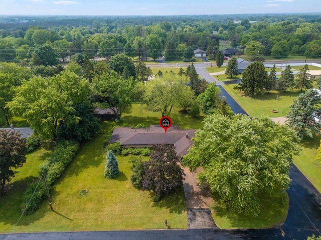 5531 LONG COURT, Appleton, WI 54914
