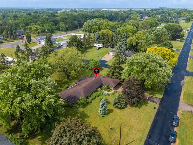 5531 LONG COURT, Appleton, WI 54914