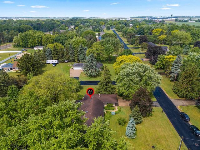 5531 LONG COURT, Appleton, WI 54914