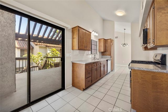 102 Kauai Lane, Placentia, CA 92870