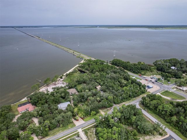 17 S BAYSHORE DRIVE, Eastpoint, FL 32328