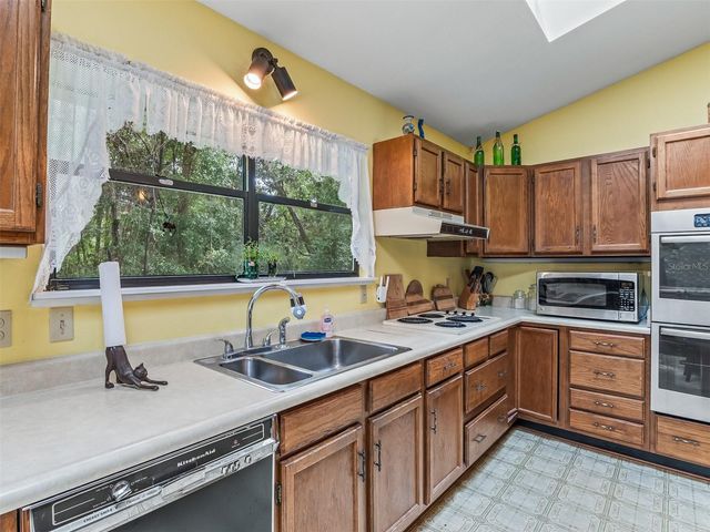 17 S BAYSHORE DRIVE, Eastpoint, FL 32328