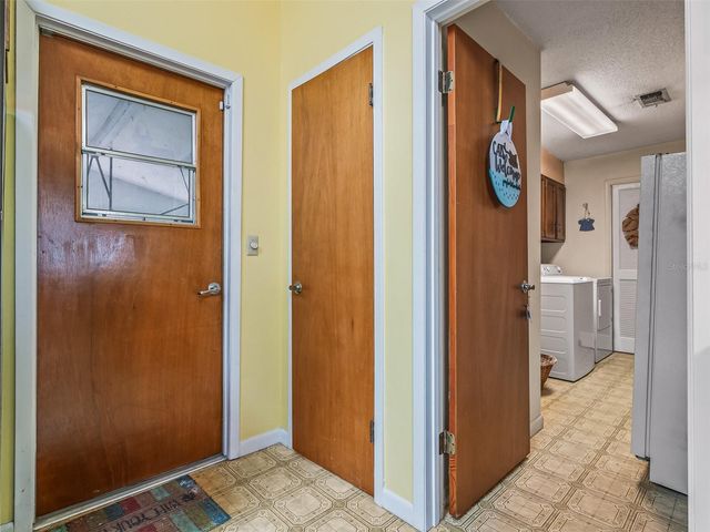 17 S BAYSHORE DRIVE, Eastpoint, FL 32328