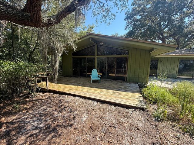 17 S BAYSHORE DRIVE, Eastpoint, FL 32328