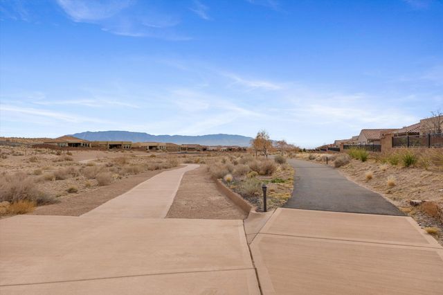 2152 Cebolla Creek Way NW, Albuquerque, NM 87120