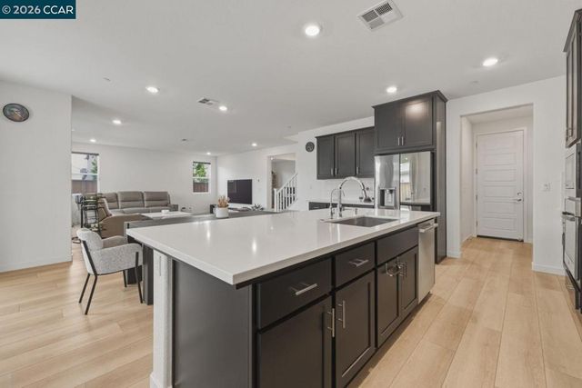 5409 Spring Mountain Ln, Antioch, CA 94531