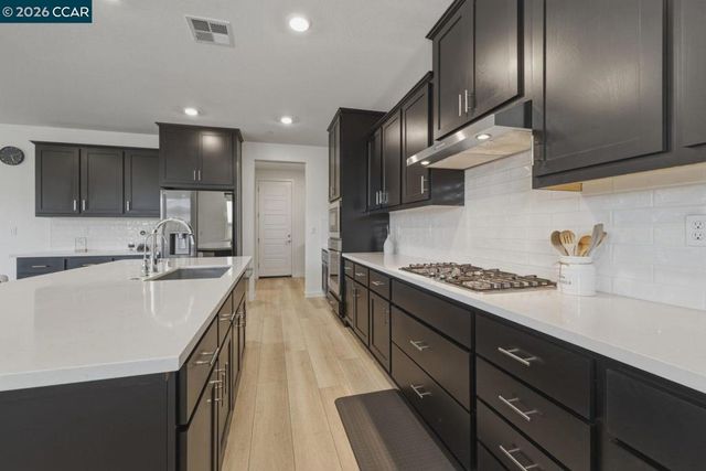 5409 Spring Mountain Ln, Antioch, CA 94531