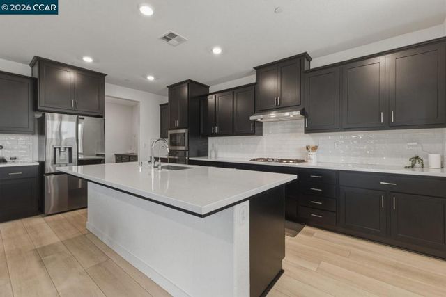 5409 Spring Mountain Ln, Antioch, CA 94531