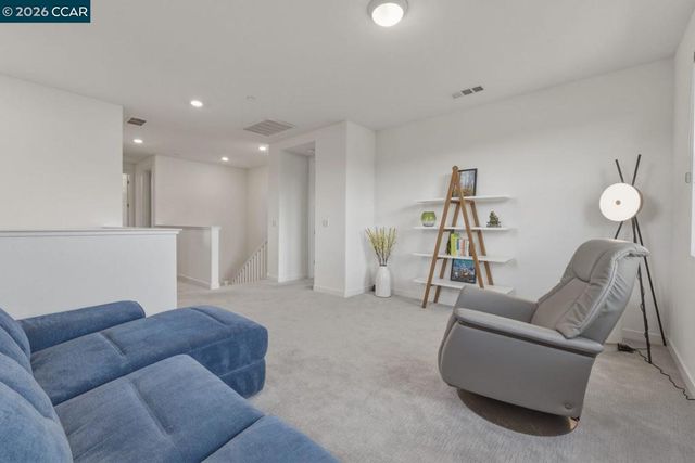 5409 Spring Mountain Ln, Antioch, CA 94531