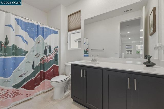 5409 Spring Mountain Ln, Antioch, CA 94531