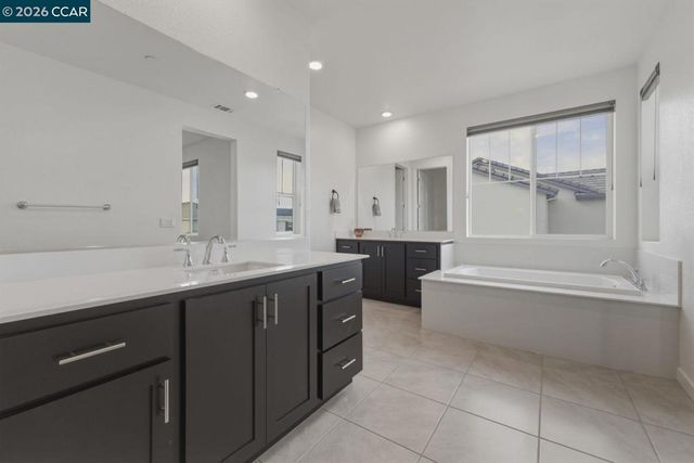 5409 Spring Mountain Ln, Antioch, CA 94531