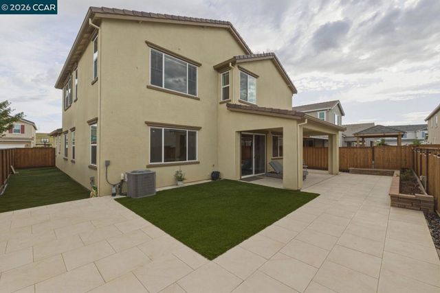 5409 Spring Mountain Ln, Antioch, CA 94531